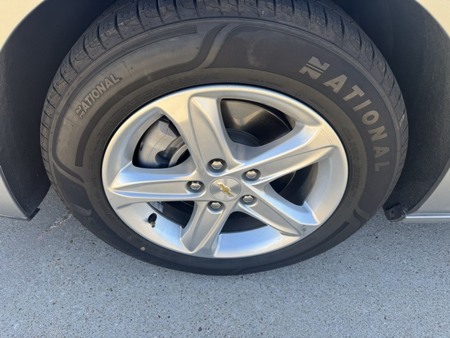 2024 Chevrolet Malibu 1LT photo 3