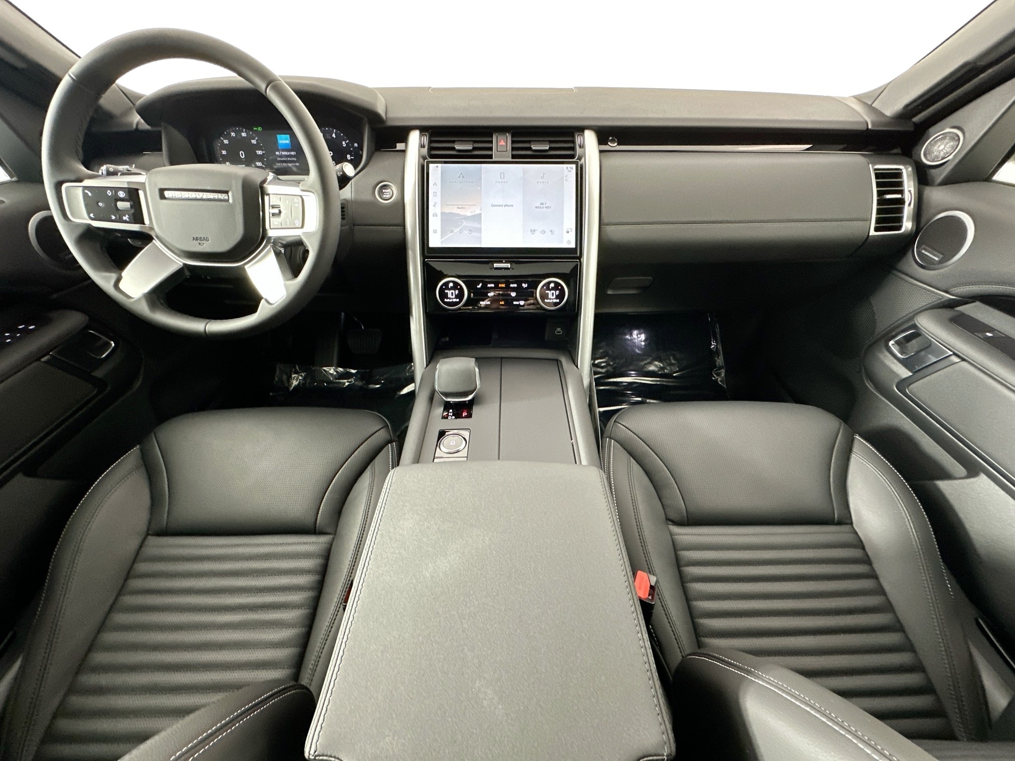 used 2025 Land Rover Discovery car, priced at $63,449