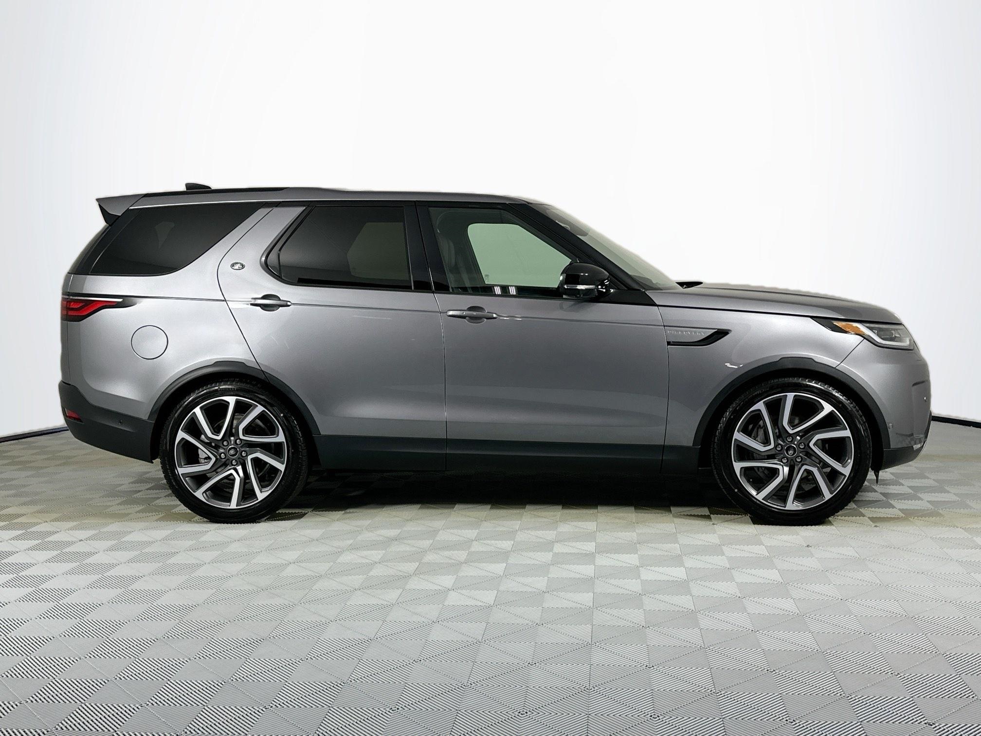 used 2025 Land Rover Discovery car, priced at $63,449