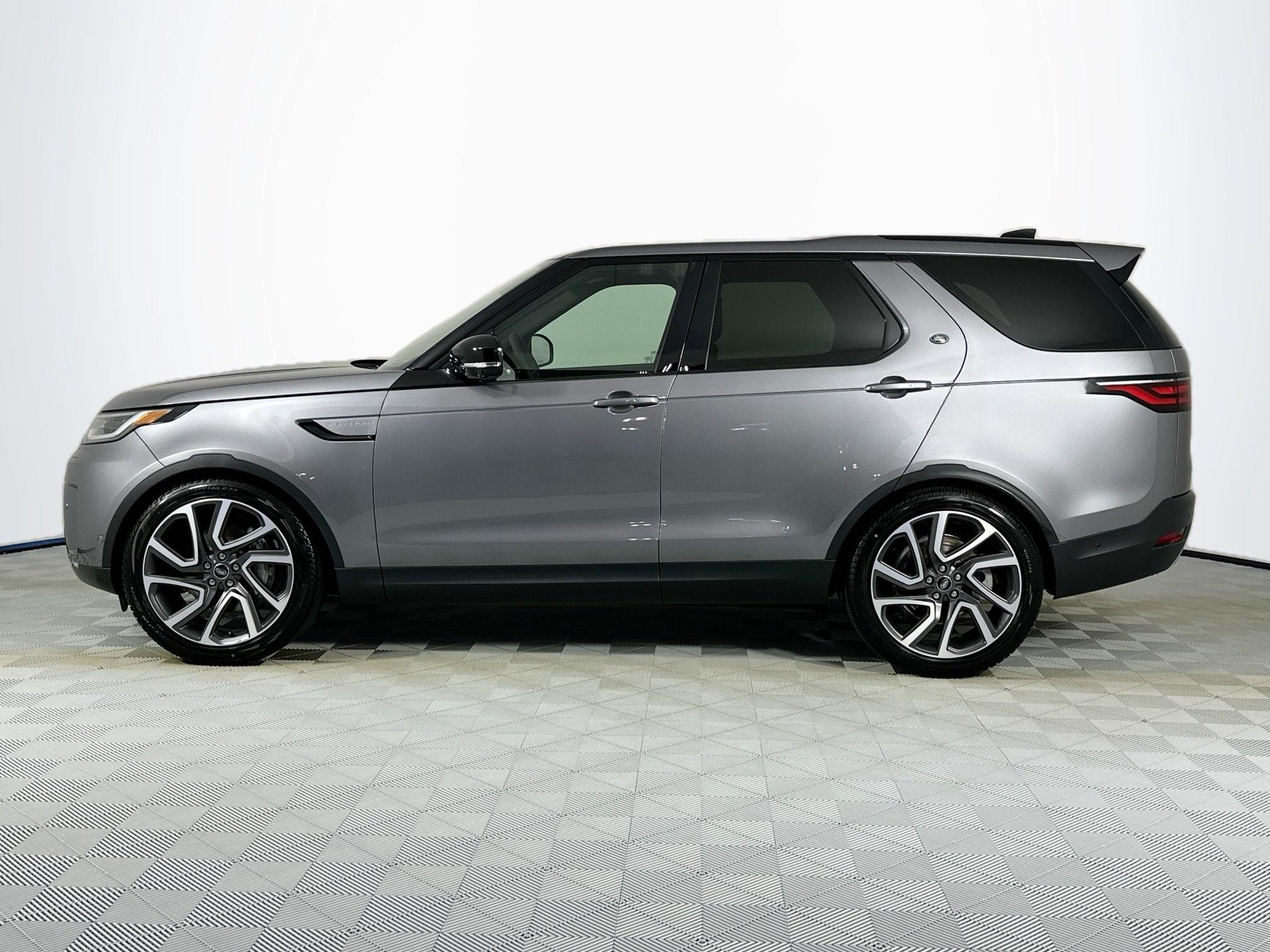 used 2025 Land Rover Discovery car, priced at $63,449