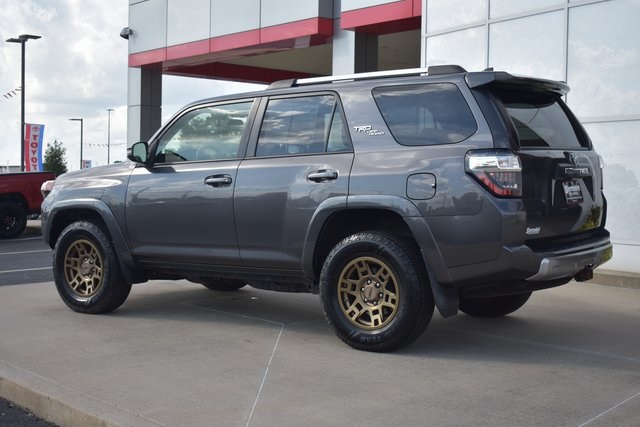 2017 Toyota 4Runner TRD Off-Road Premium photo 6