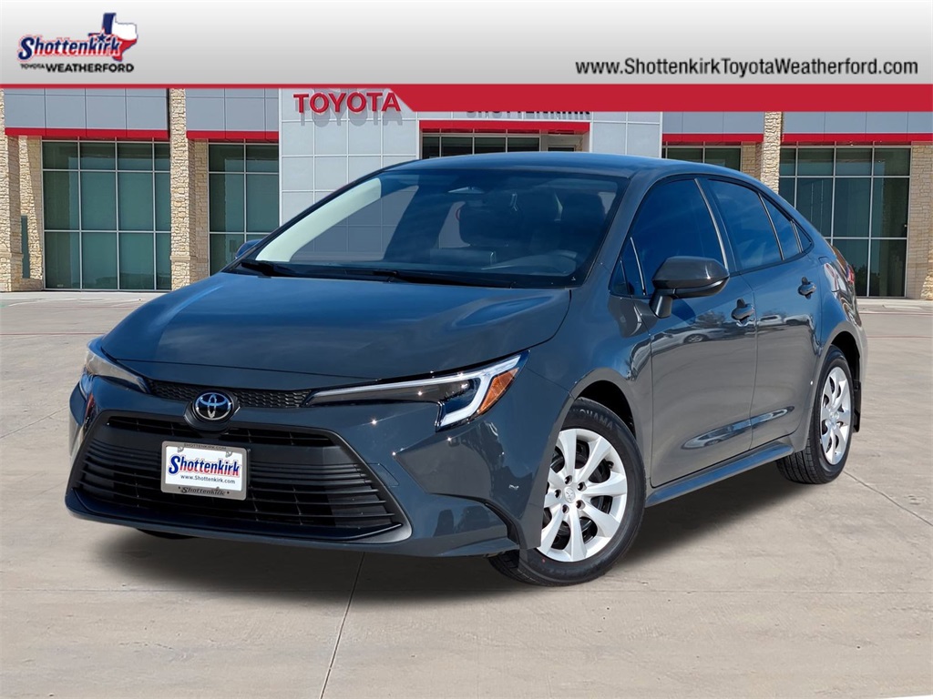 2026 Toyota Corolla LE's photo