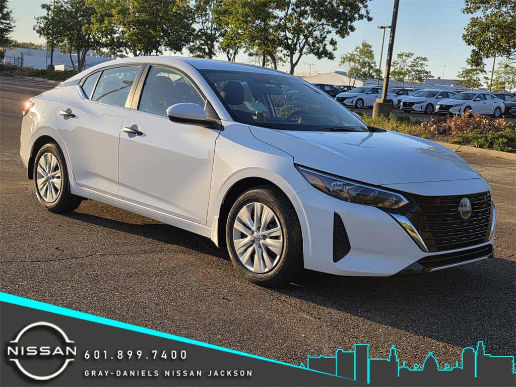 2025 Nissan Sentra S's photo