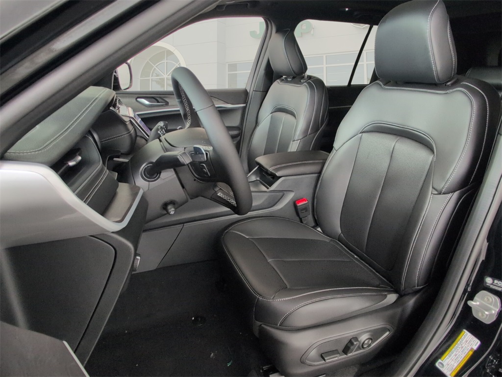 new 2025 Jeep Grand Cherokee car, priced at $45,180