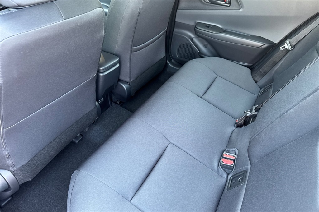 2026 Toyota Prius LE photo 10