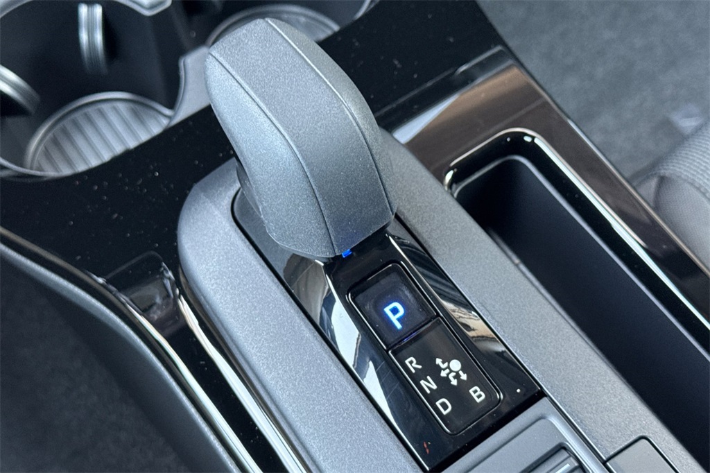 2026 Toyota Prius LE photo 18