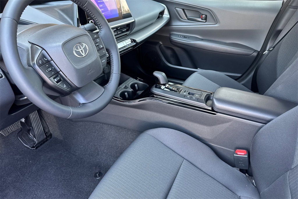 2026 Toyota Prius LE photo 8