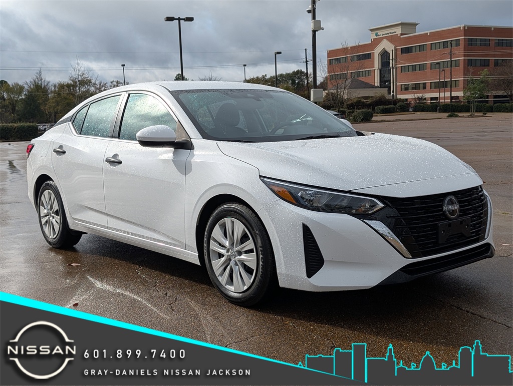 2024 Nissan Sentra S's photo