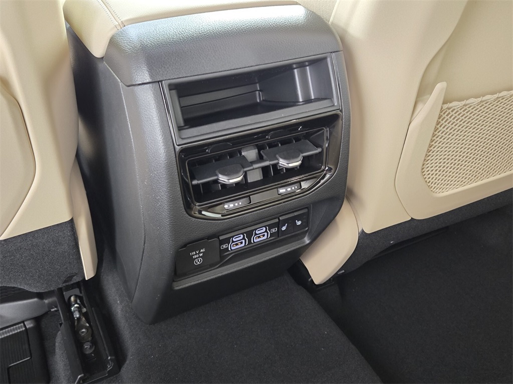 new 2025 Jeep Grand Cherokee car, priced at $35,925