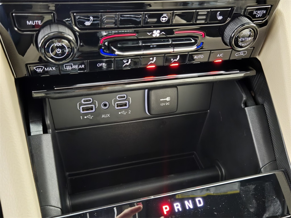 new 2025 Jeep Grand Cherokee car, priced at $35,925