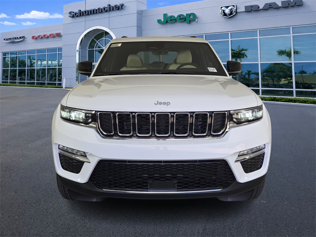 new 2025 Jeep Grand Cherokee car, priced at $35,925