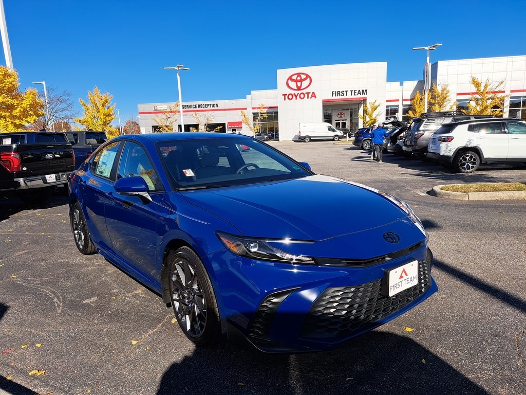 2026 Toyota Camry SE photo 4