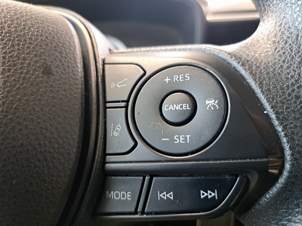 2022 Toyota Corolla LE Sedan 4 Dr. FWD 17