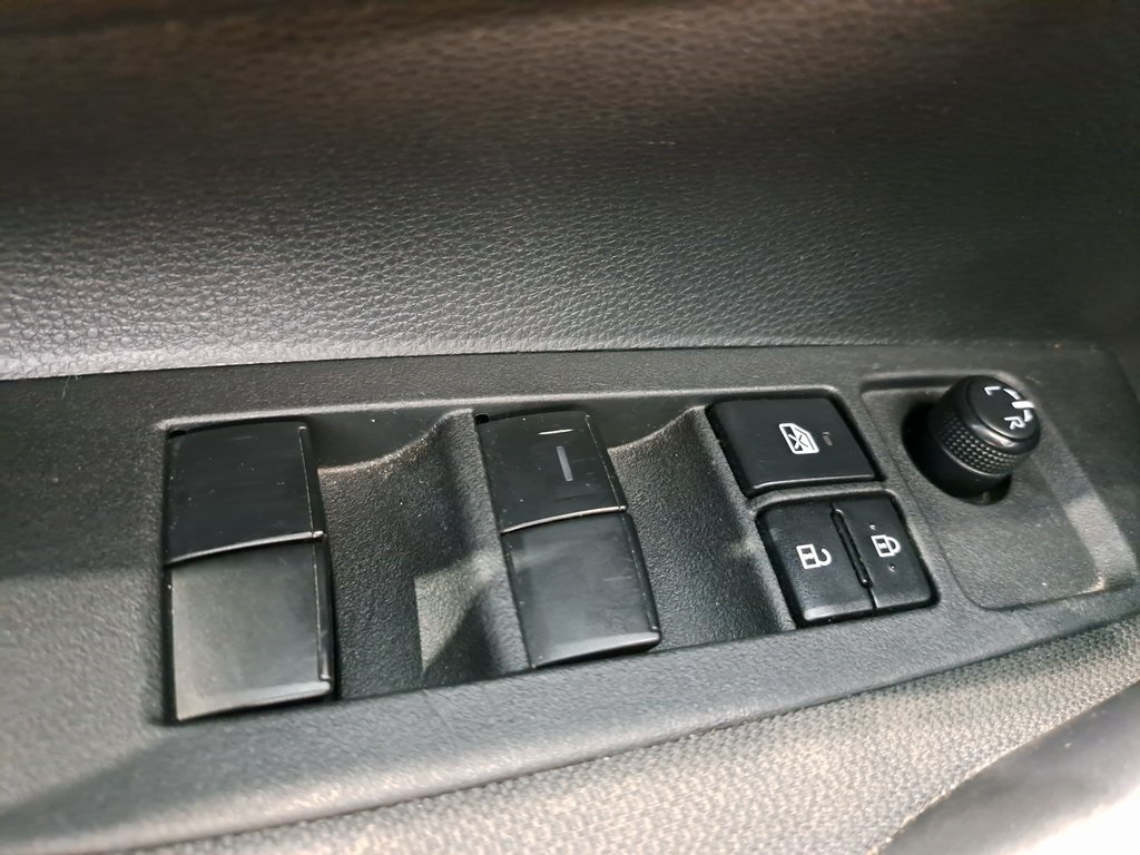 2022 Toyota Corolla LE Sedan 4 Dr. FWD 21
