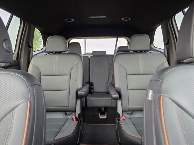 2024 GMC Acadia AT4