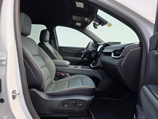 2024 GMC Acadia AT4