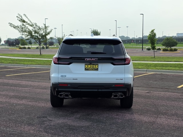 2024 GMC Acadia AT4