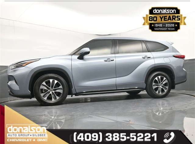 used 2021 Toyota Highlander car, priced at $25,261
