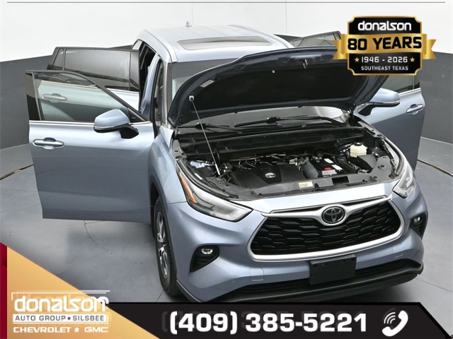 used 2021 Toyota Highlander car, priced at $25,261