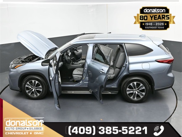 used 2021 Toyota Highlander car, priced at $25,261