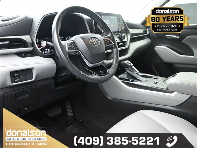 used 2021 Toyota Highlander car, priced at $25,261