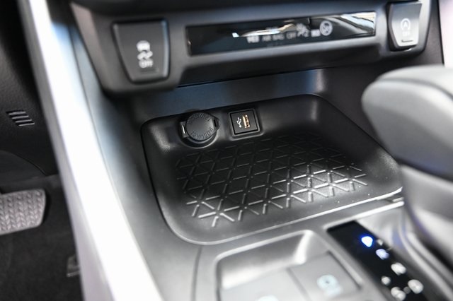 2025 Toyota RAV4 LE photo 20
