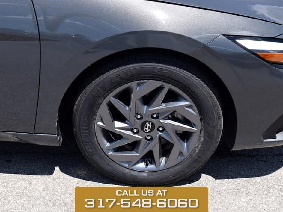 2024 Ecotronic Gray Hyundai Elantra SEL FWD Sedan