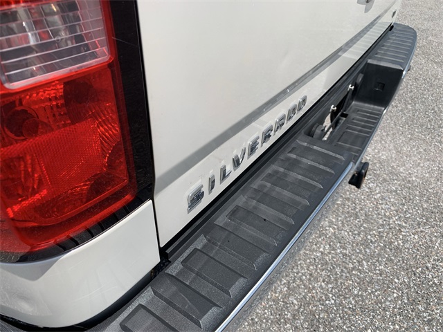 2015 White Diamond Tricoat Chevrolet Silverado 1500 LT 4X4 Truck