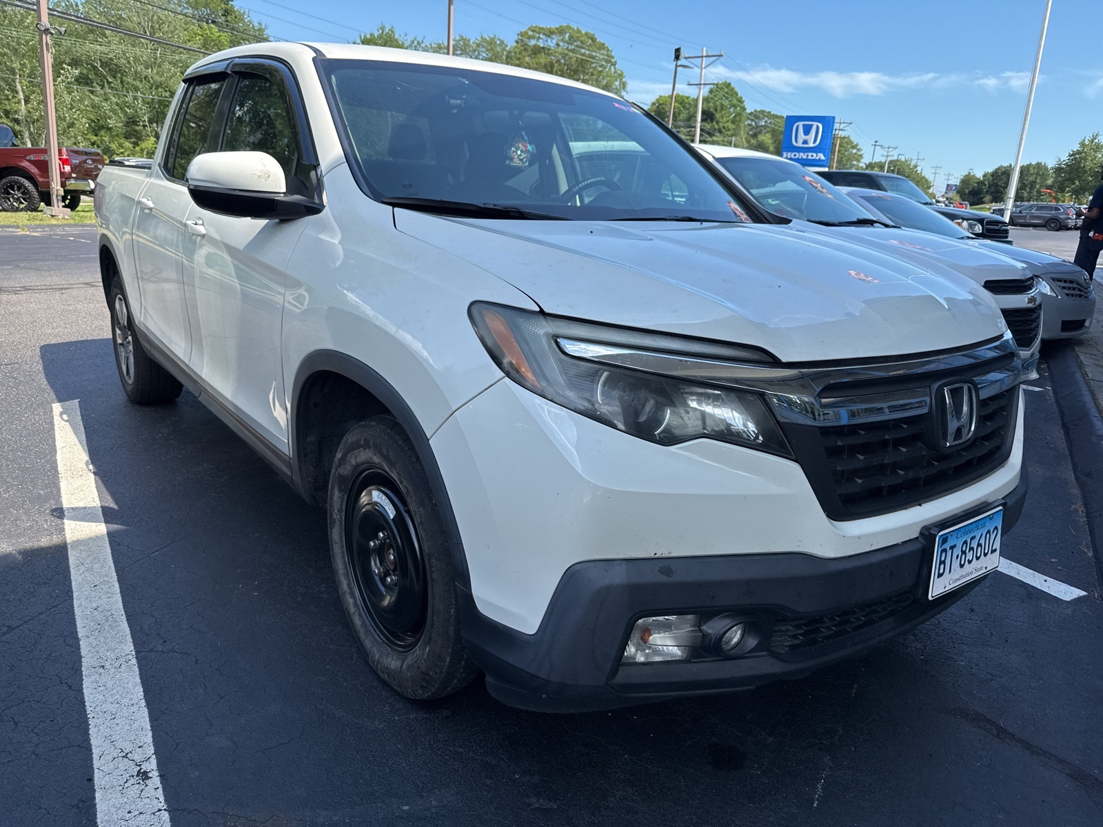 Used 2017 Honda Ridgeline RTL with VIN 5FPYK3F5XHB015627 for sale in Canton, MI