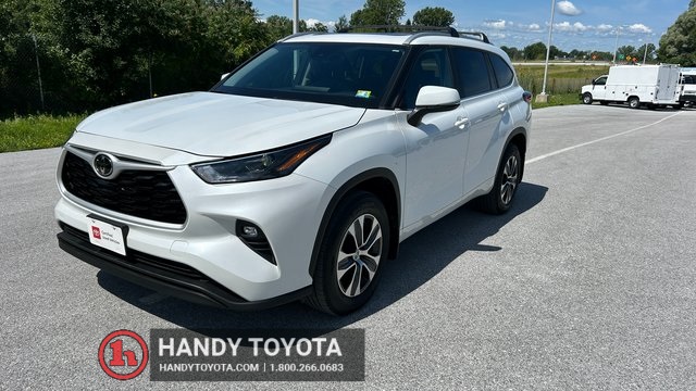 2023 Toyota Highlander XLE's photo