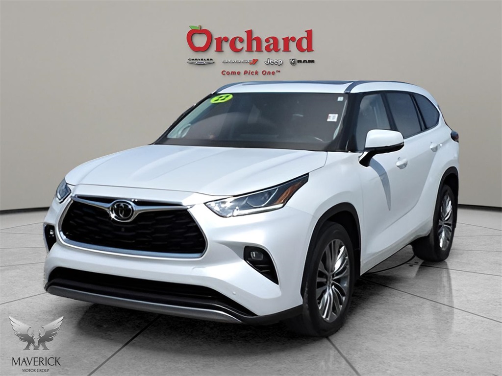 2022 White Toyota Highlander Platinum AWD SUV