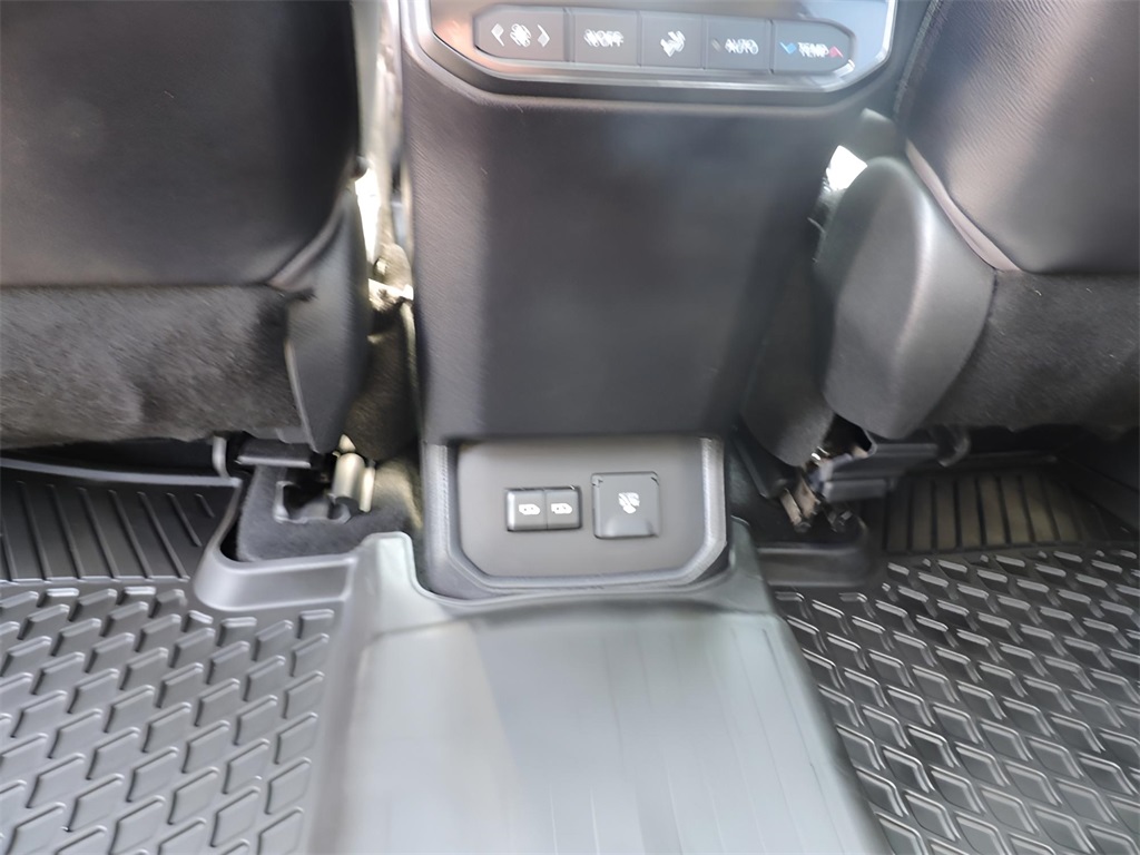 2022 White Toyota Highlander Platinum AWD SUV