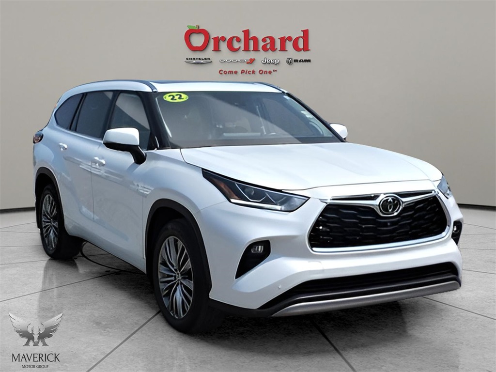 2022 White Toyota Highlander Platinum AWD SUV
