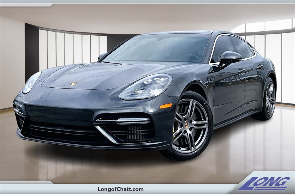 2017 Porsche Panamera 