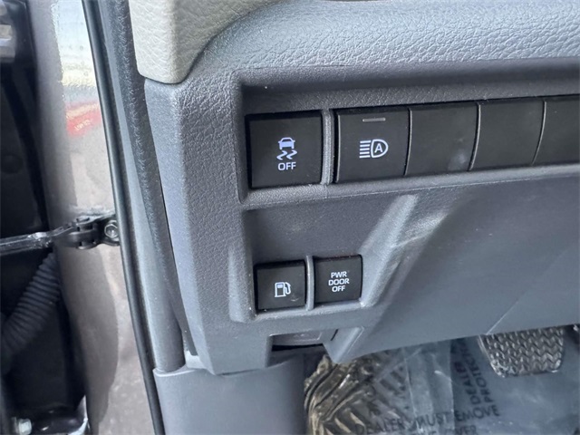 Used 2023 Toyota Sienna Van