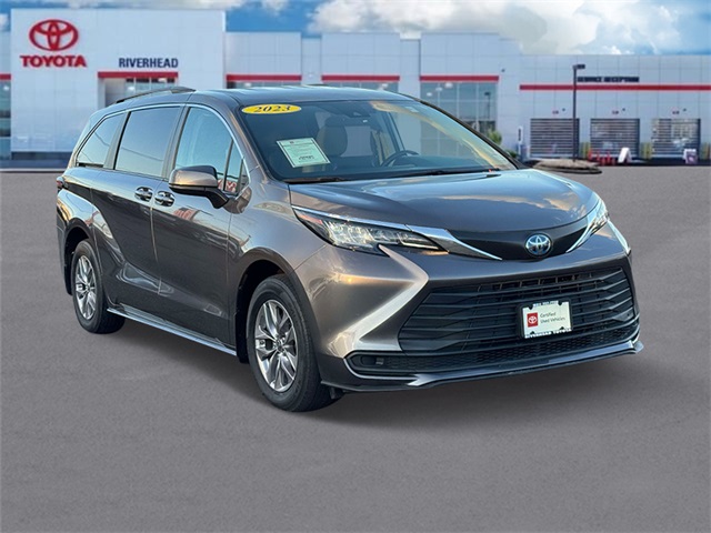 Used 2023 Toyota Sienna Van