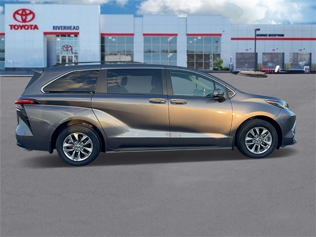 Used 2023 Toyota Sienna Van