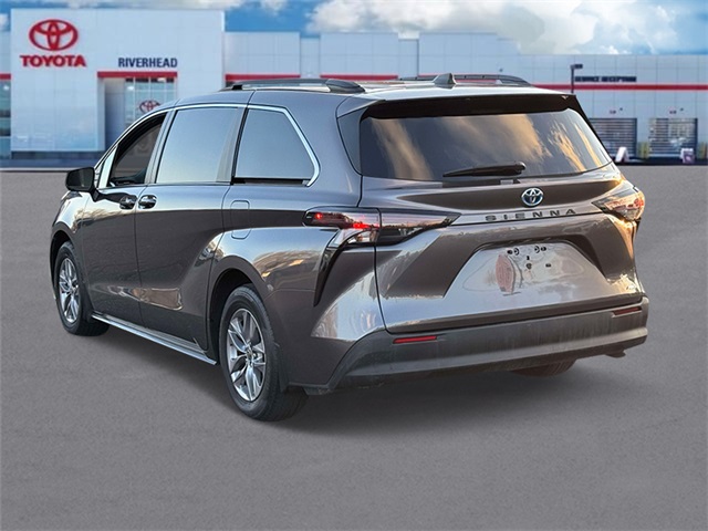 Used 2023 Toyota Sienna Van