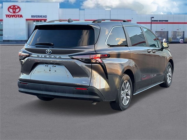 Used 2023 Toyota Sienna Van