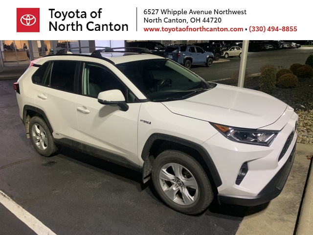 2020 Toyota RAV4 XLE's photo