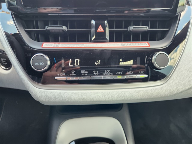 2026 Toyota Corolla SE photo 12