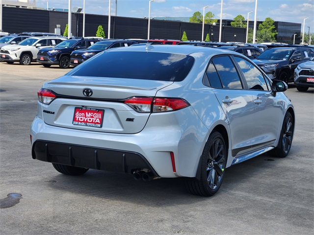 2026 Toyota Corolla SE photo 3