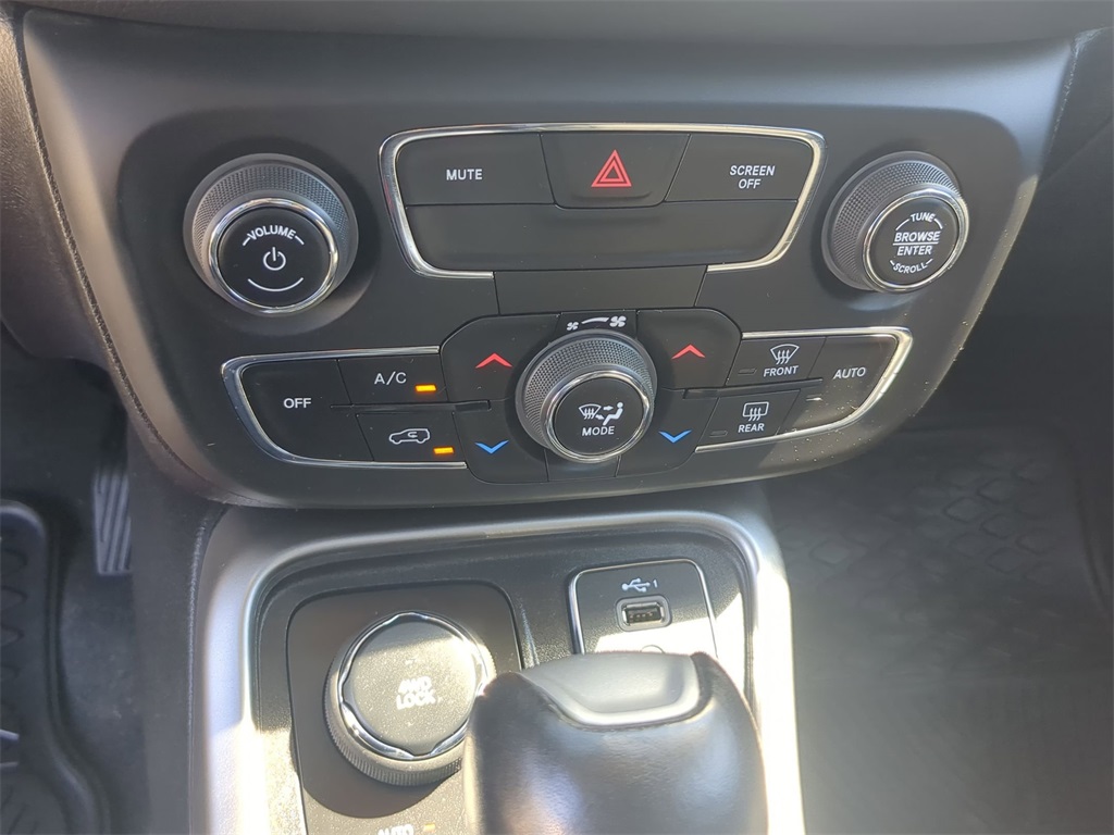 2020 Jeep Compass Latitude photo 15