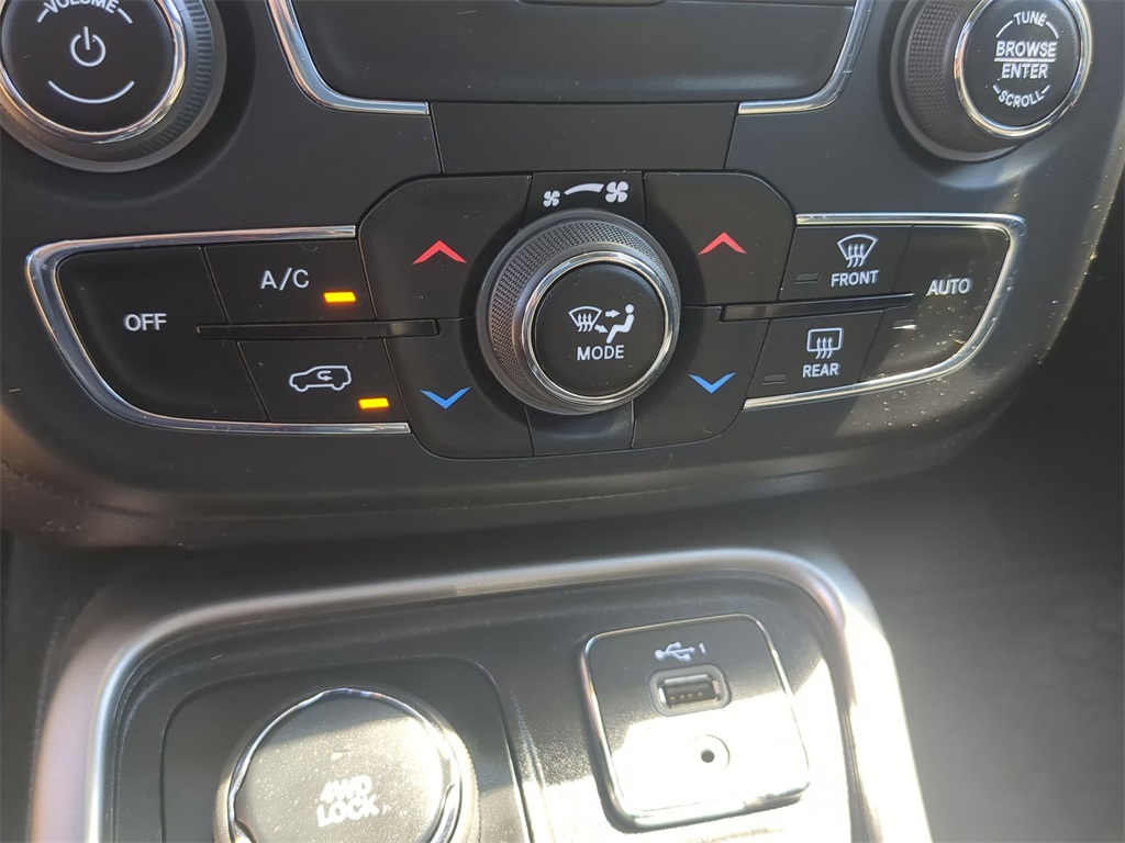 2020 Jeep Compass Latitude photo 16