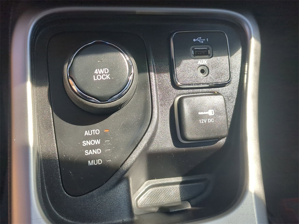2020 Jeep Compass Latitude photo 17