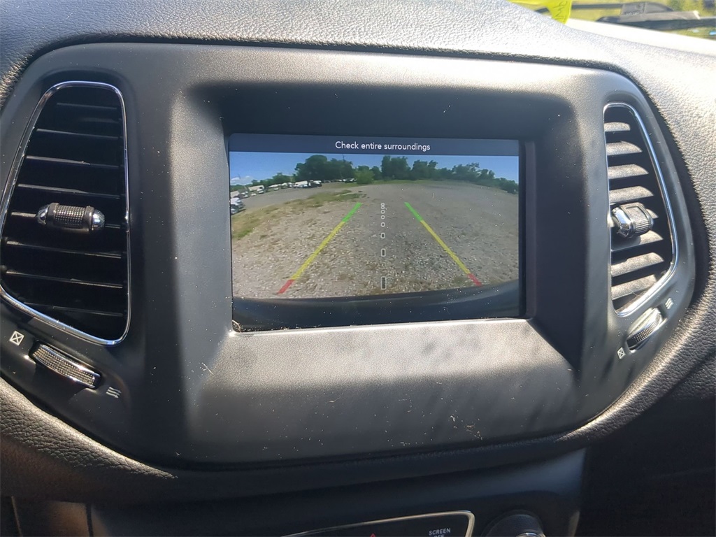 2020 Jeep Compass Latitude photo 19