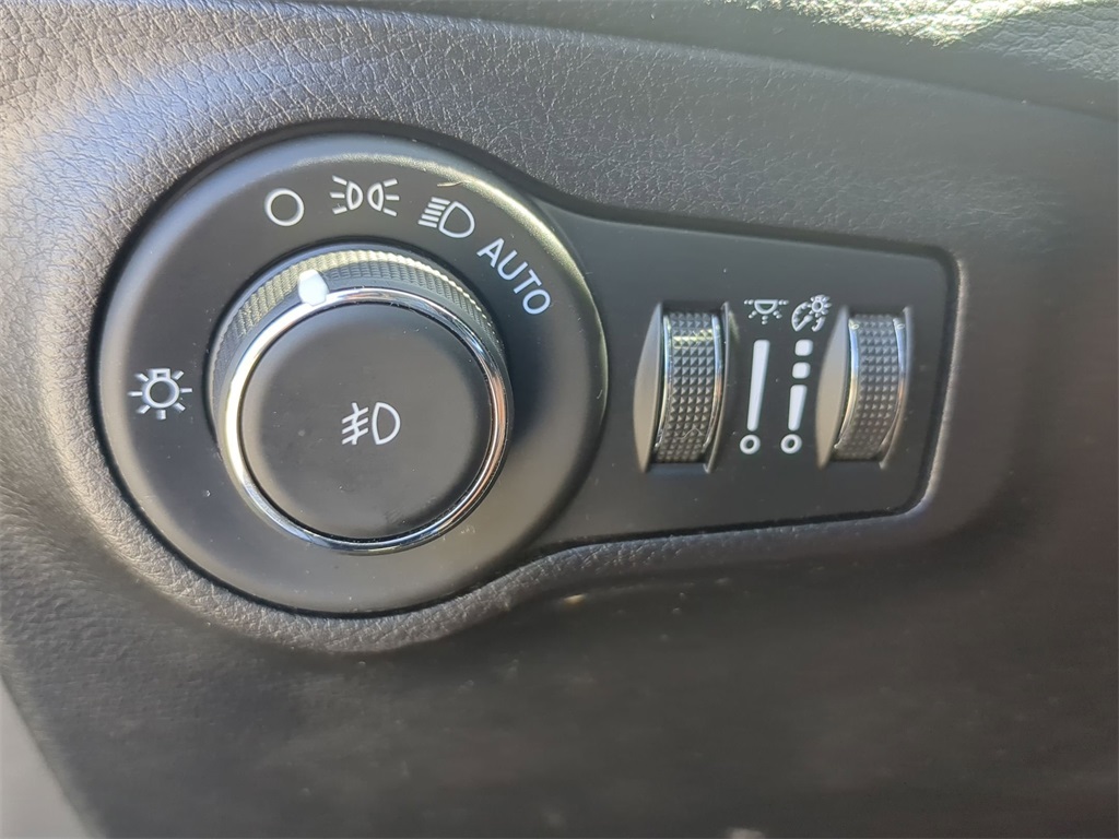 2020 Jeep Compass Latitude photo 21