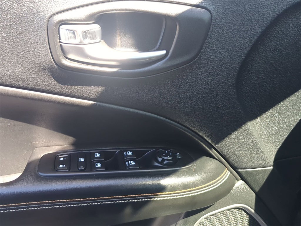 2020 Jeep Compass Latitude photo 22