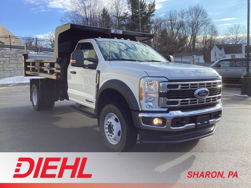 2025 Ford F-600 Super Duty Chassis Cab XL's photo