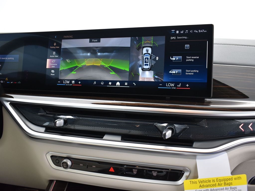 2026 Mineral White Metallic BMW X7 xDrive40i AWD SUV